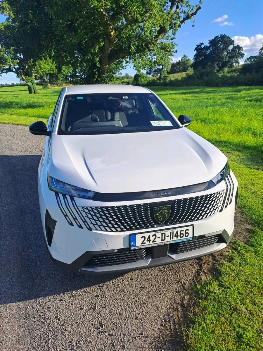 242 Peugeot 3008 Allure 1.2 MHEV Auto - Image 3