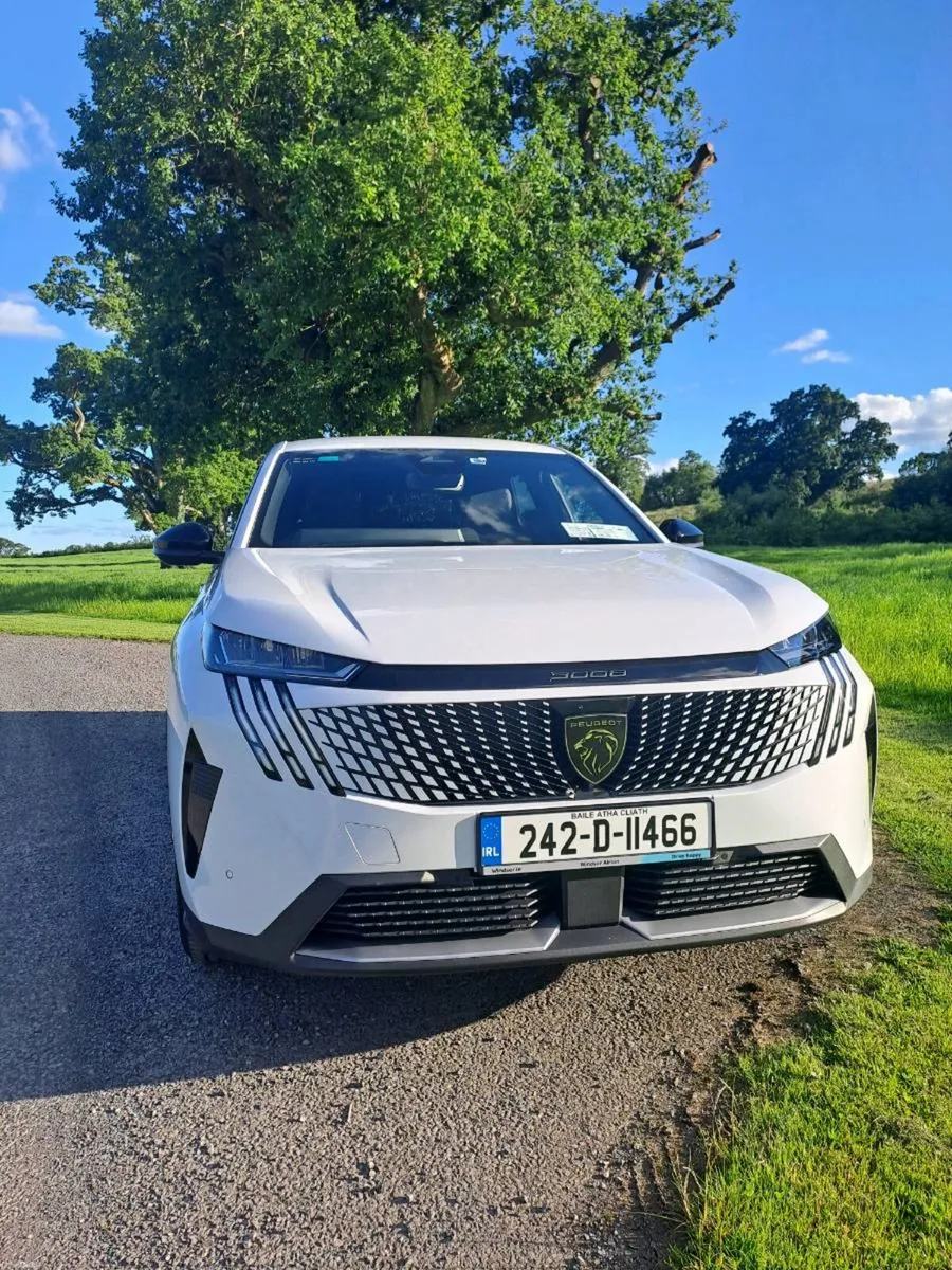 242 Peugeot 3008 Allure 1.2 MHEV Auto - Image 2