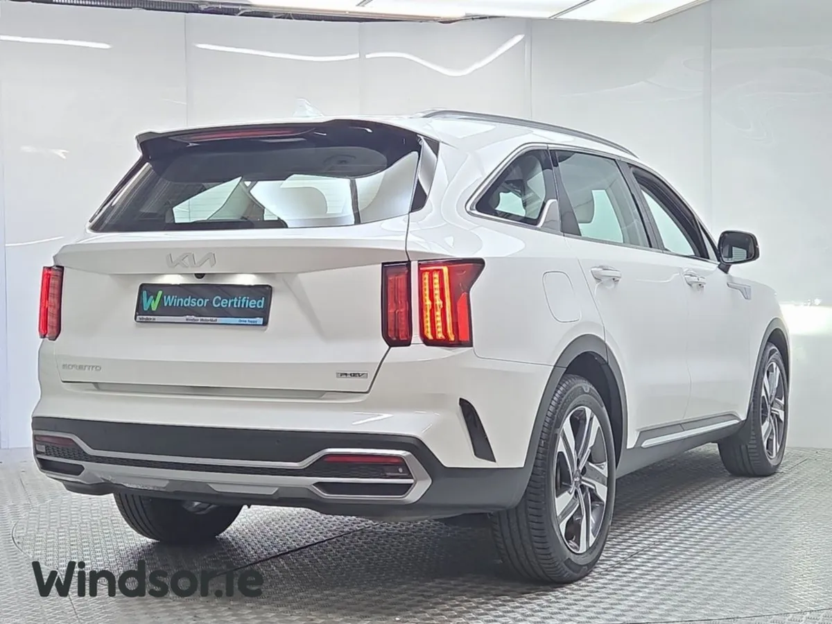 Kia Sorento 1.6 PHEV K3 4X4 7 seats - Image 3