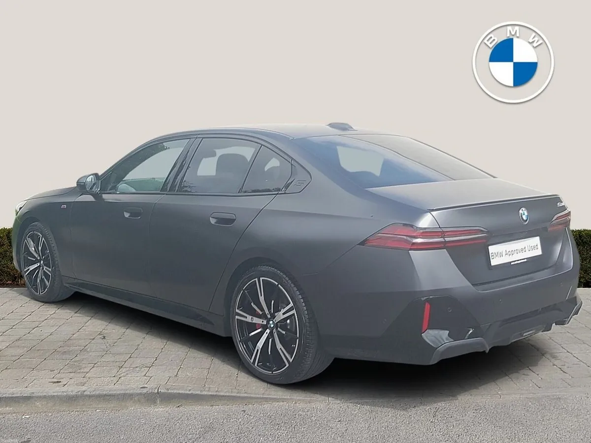 BMW 5-Series 520i M Sport Pro - Image 3