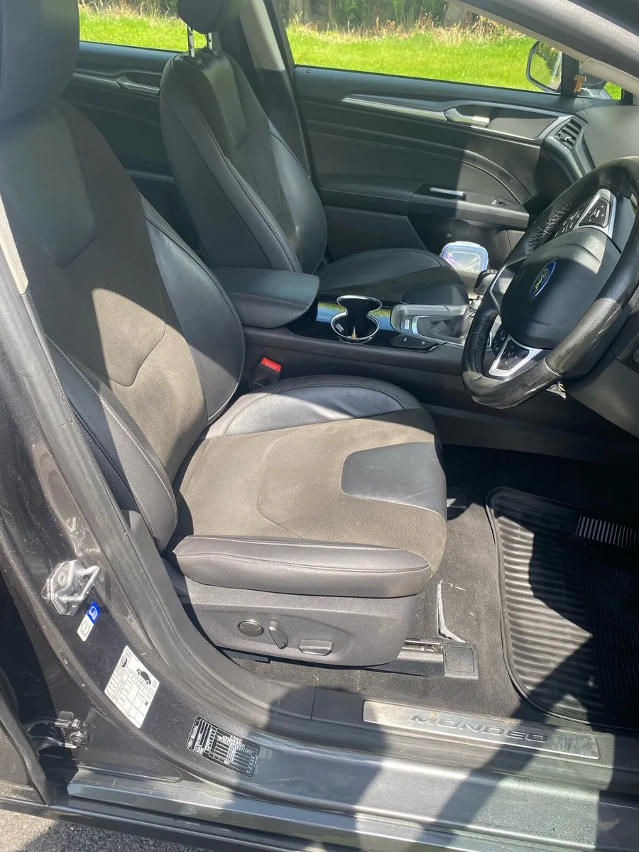 Mint Ford mondeo titanium - Image 4