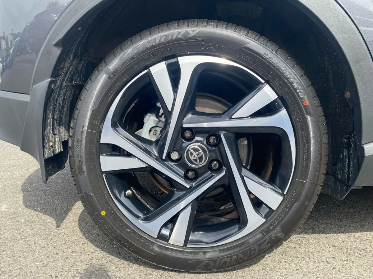 Toyota C-HR 1.8 HYBRID SPORT - Image 5