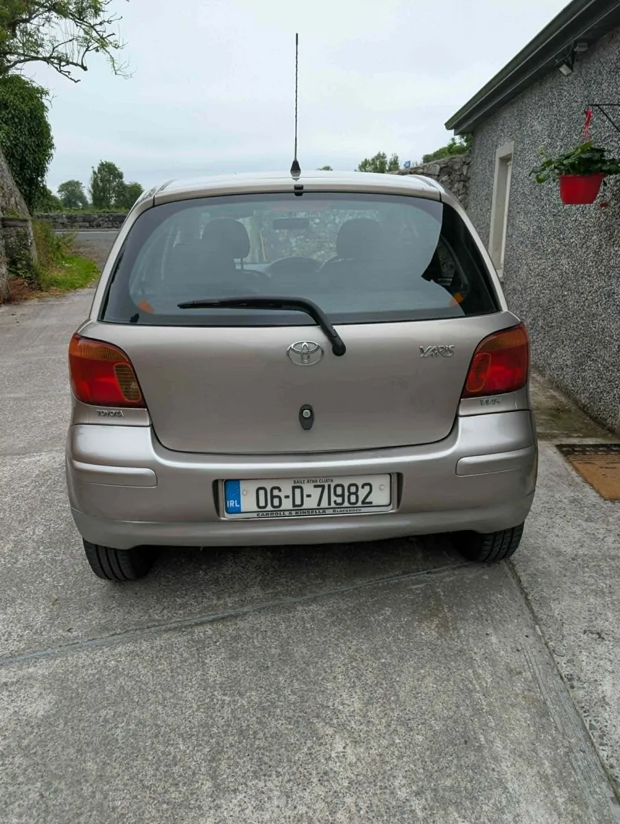 Toyota Yaris 2006 - Image 3