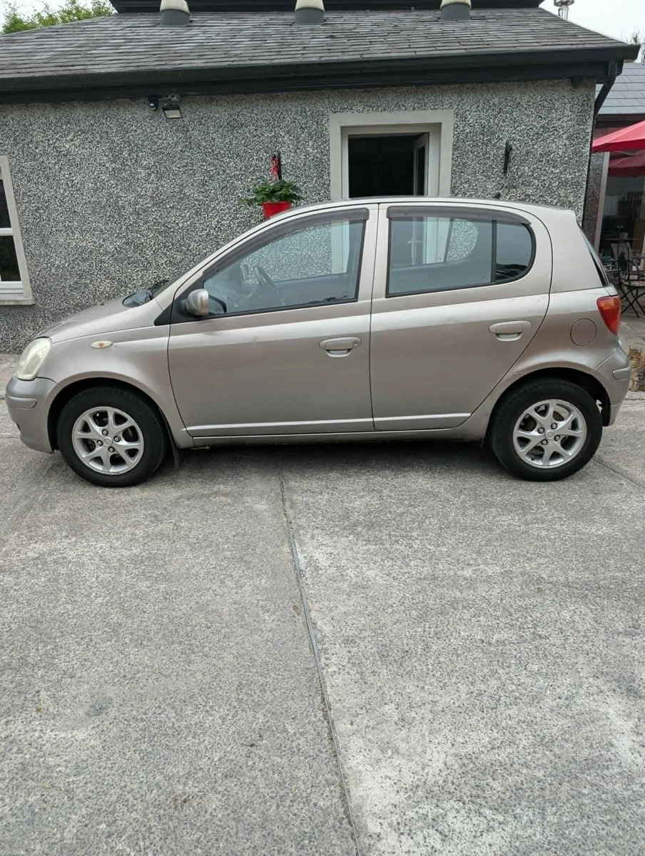 Toyota Yaris 2006 - Image 4