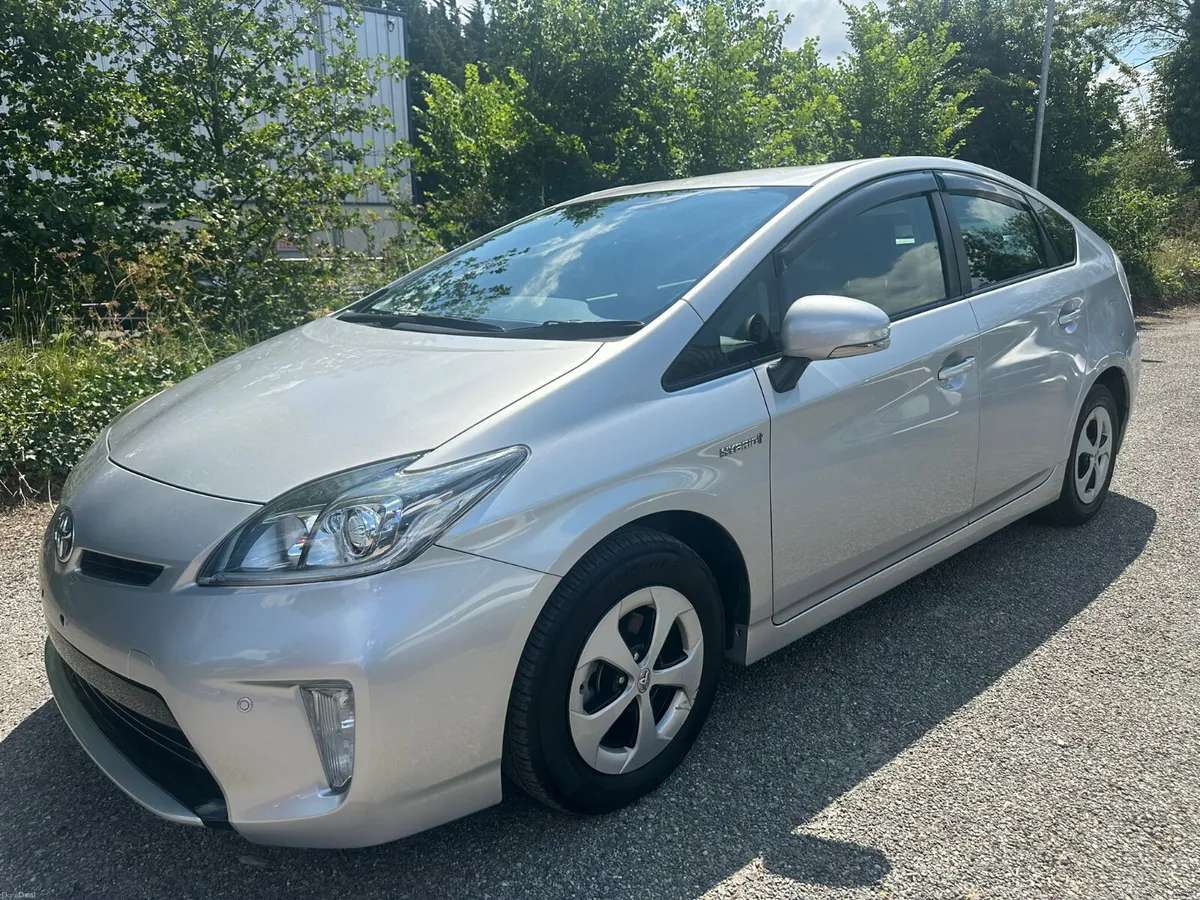 Toyota Prius very low milege! - Image 2