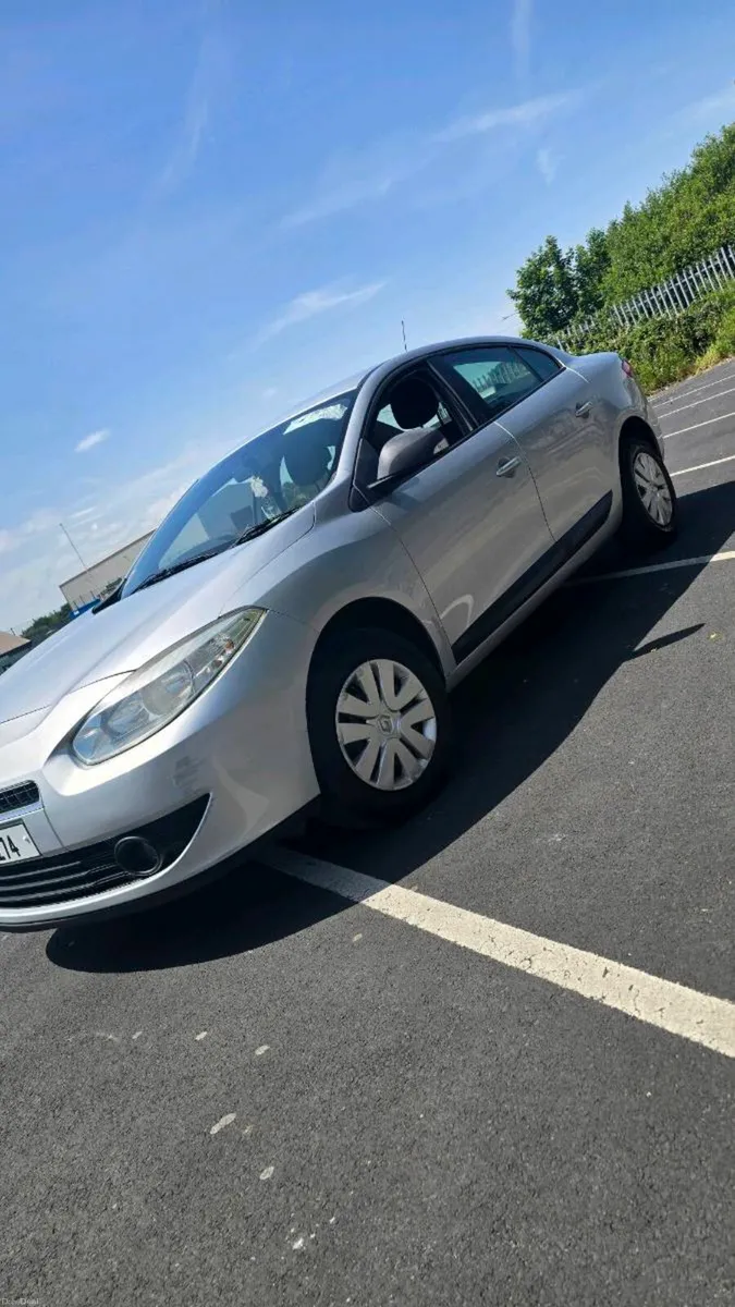 2011 renault fluence - Image 2