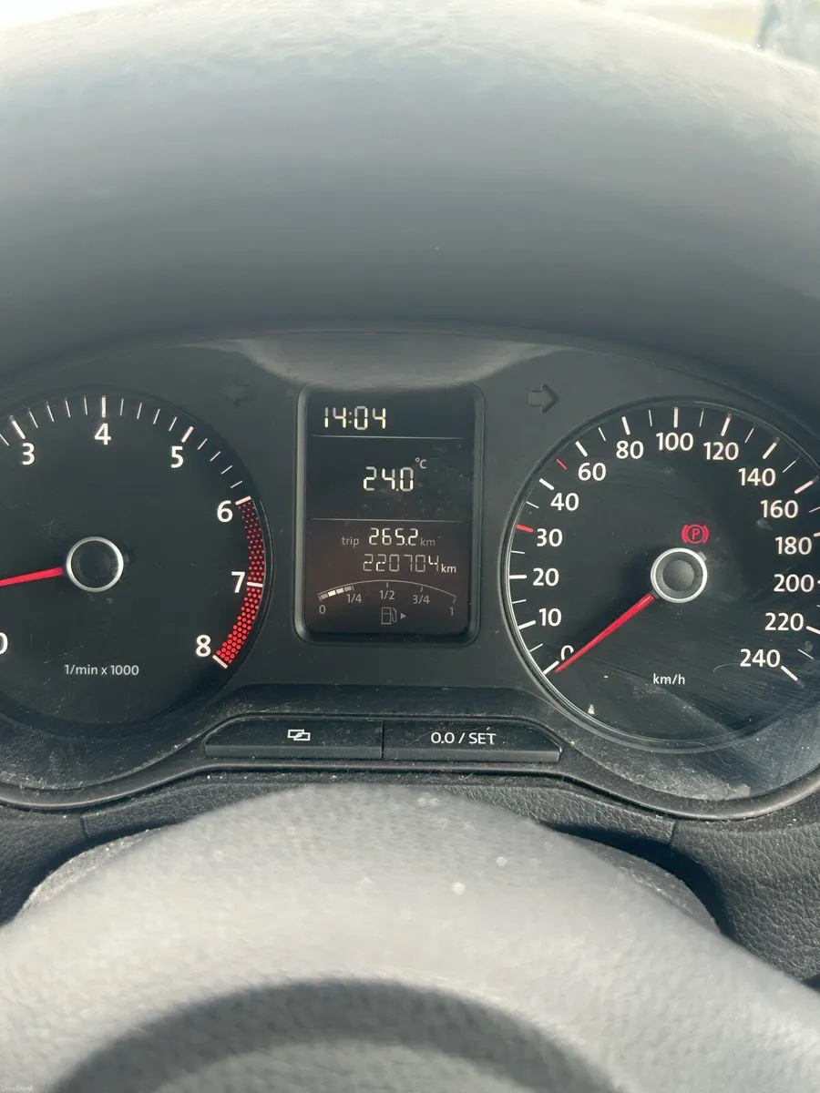 2012 Volkswagen Polo - Image 2
