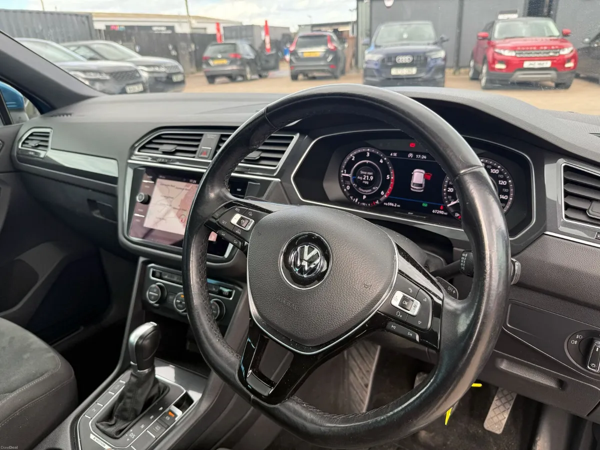 2018 Volkswagen Tiguan SEL 4 Motion DSG - Image 2