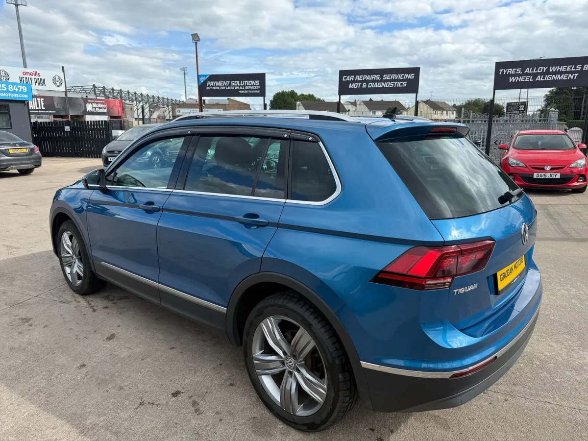 2018 Volkswagen Tiguan SEL 4 Motion DSG - Image 4