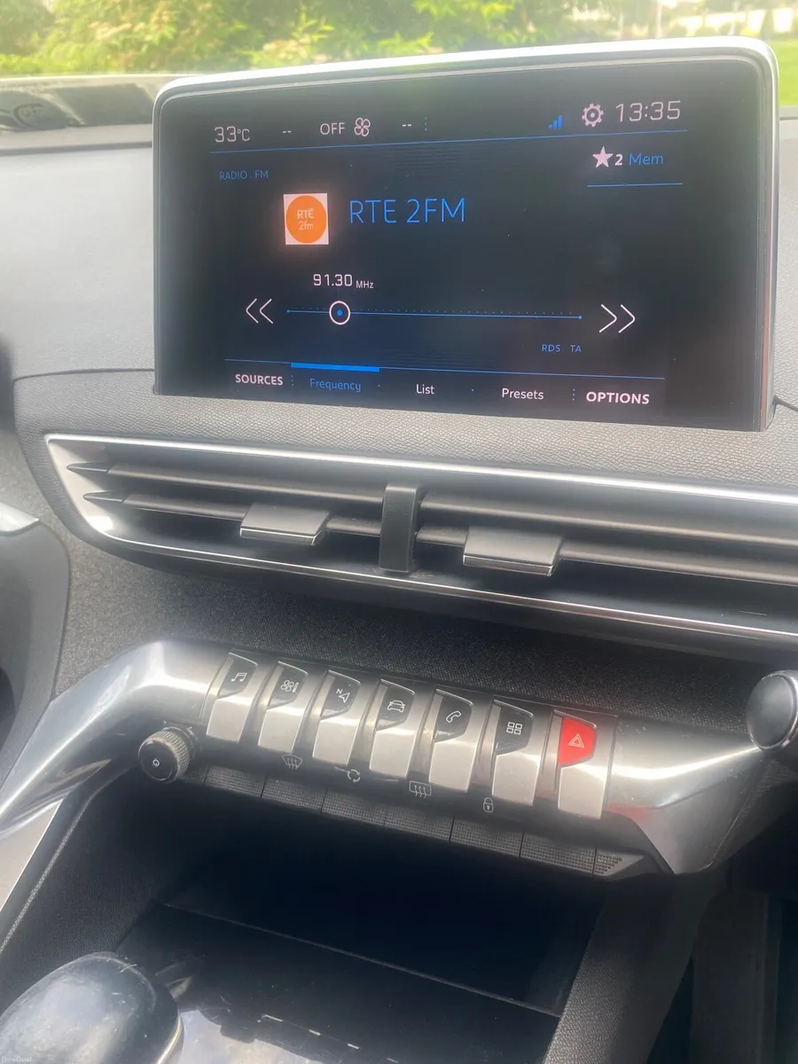 Peugeot 5008 2018 - Image 2