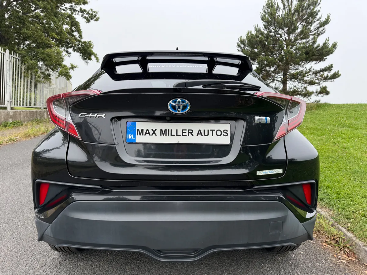 Toyota C-HR 1.8 Hybrid - Image 6