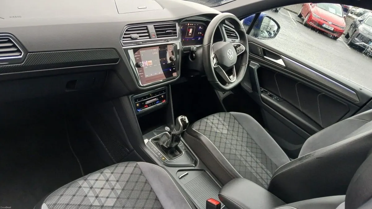 Volkswagen Tiguan R-line 2.0 TDI 150HP **REAR VIEW - Image 3