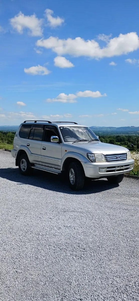Toyota Land Cruiser - Image 4