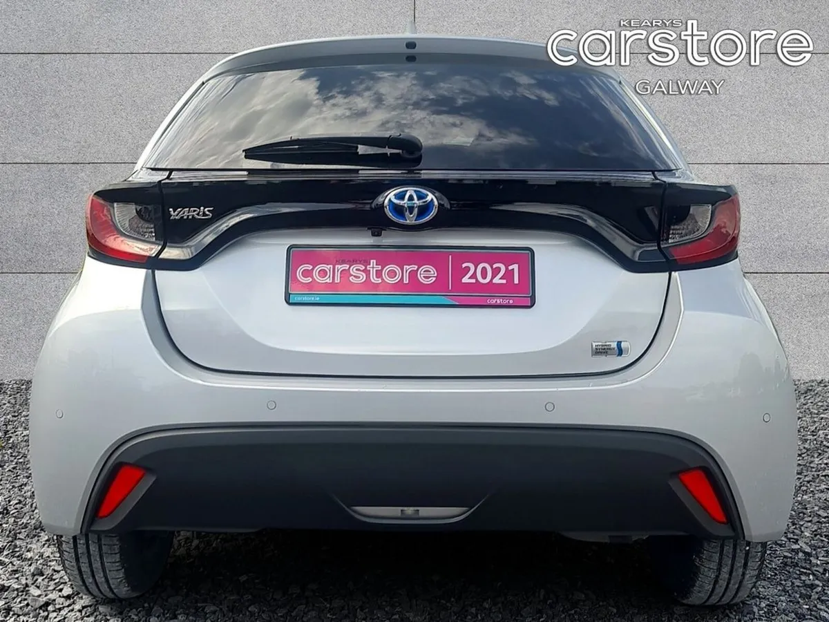 Toyota Yaris Hybrid X - Image 4