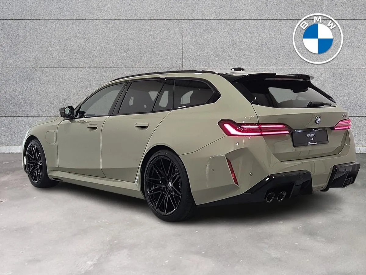 BMW M5 Touring - Image 3