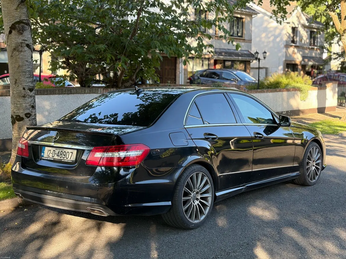 NCT-10/26 | Auto Mercedes E220 AMG-SportLine - Image 1