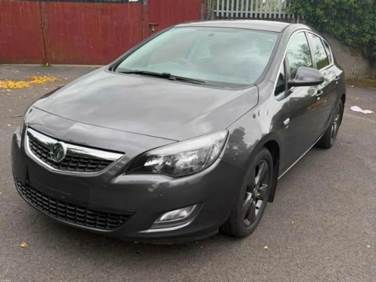 Vauxhall Astra 2012 - Image 1