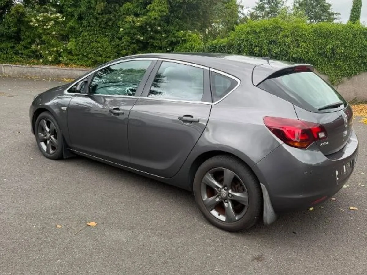 Vauxhall Astra 2012 - Image 4