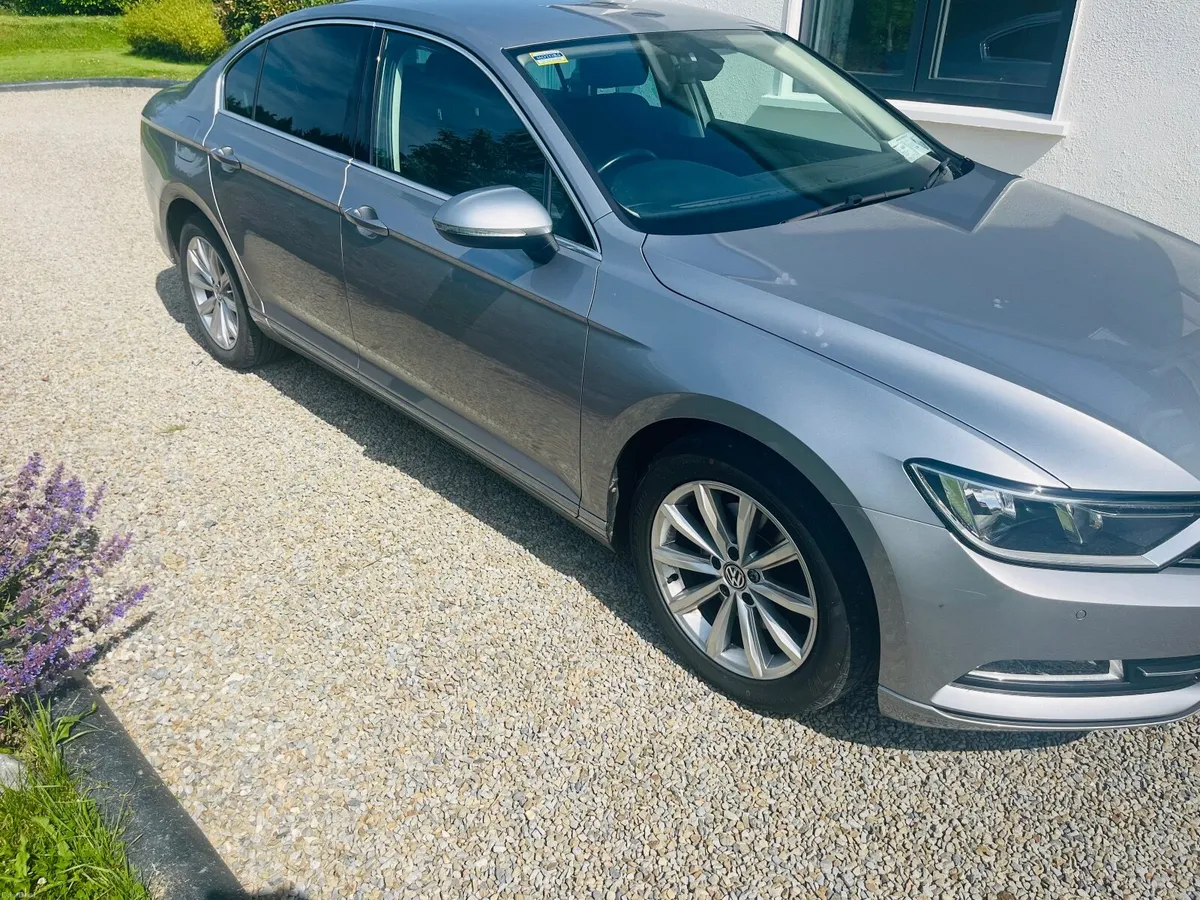 Volkswagen Passat 2019 - Image 3