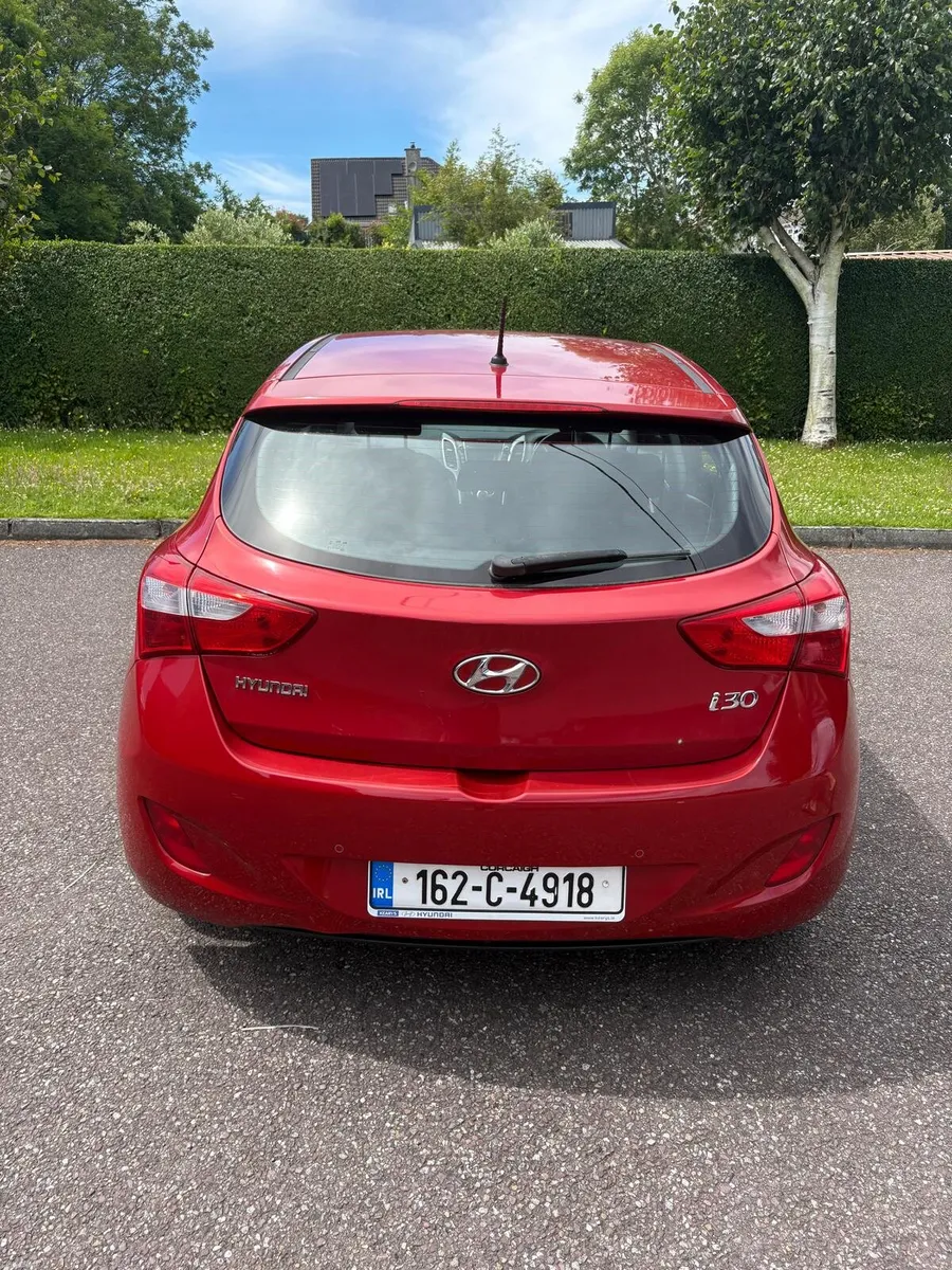 Hyundai i30 Deluxe*LOW MILEAGE*1 OWNER* NCT AUG27 - Image 4