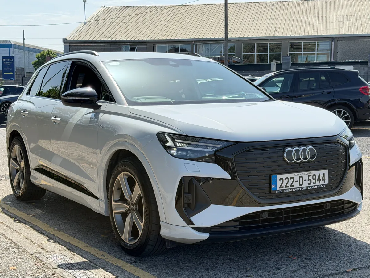 2022 Audi Q4 E-tron 35. S-LINE. REAR CAMERA - Image 5