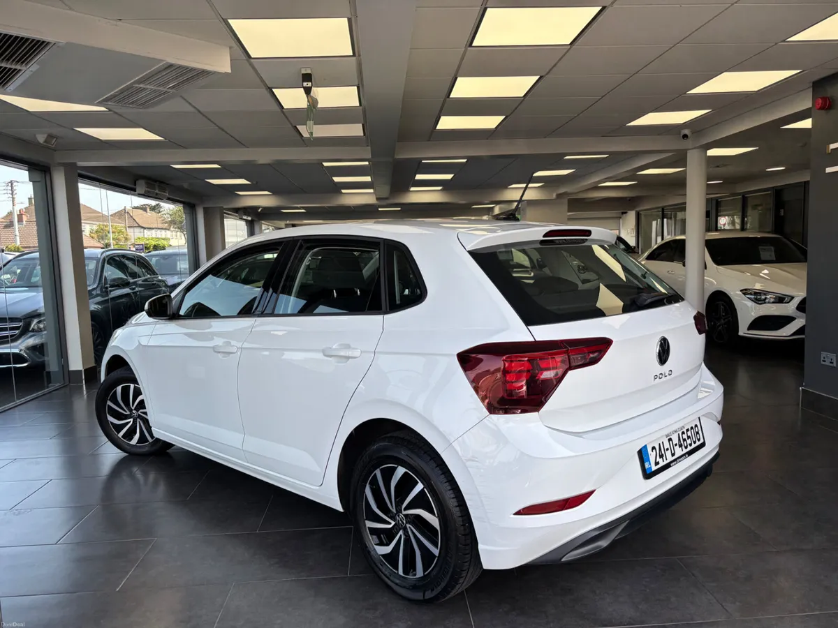 Volkswagen Polo 2024 1.0 TSI Life ***Automatic*** - Image 2