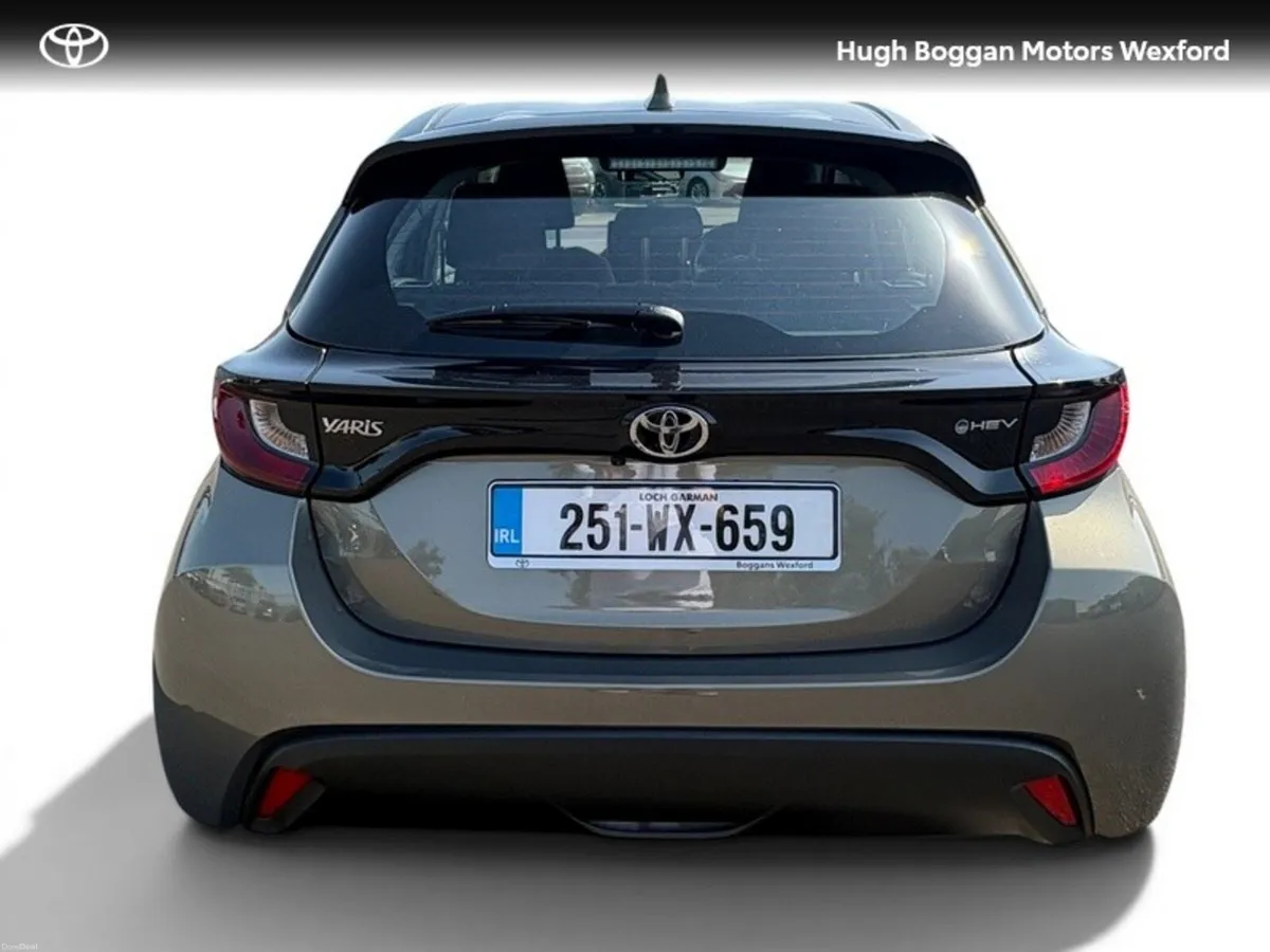 Toyota Yaris Hybrid Luna - Image 4