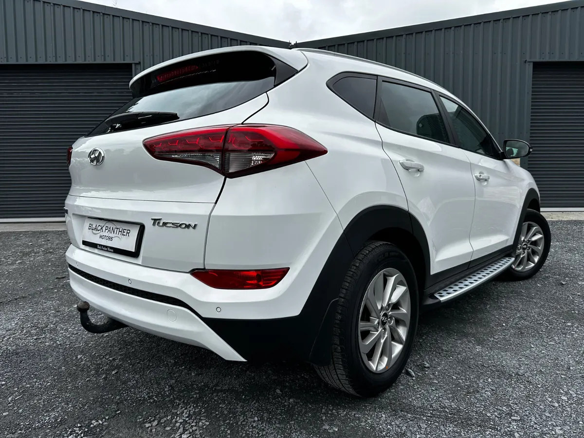 Hyundai Tucson 181’ Executive LOW MILEAGE - Image 4