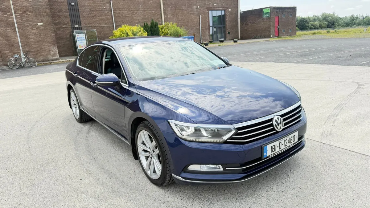 2018 VOLKSWAGEN PASSAT AUTOMATIC LOW KMS - Image 1