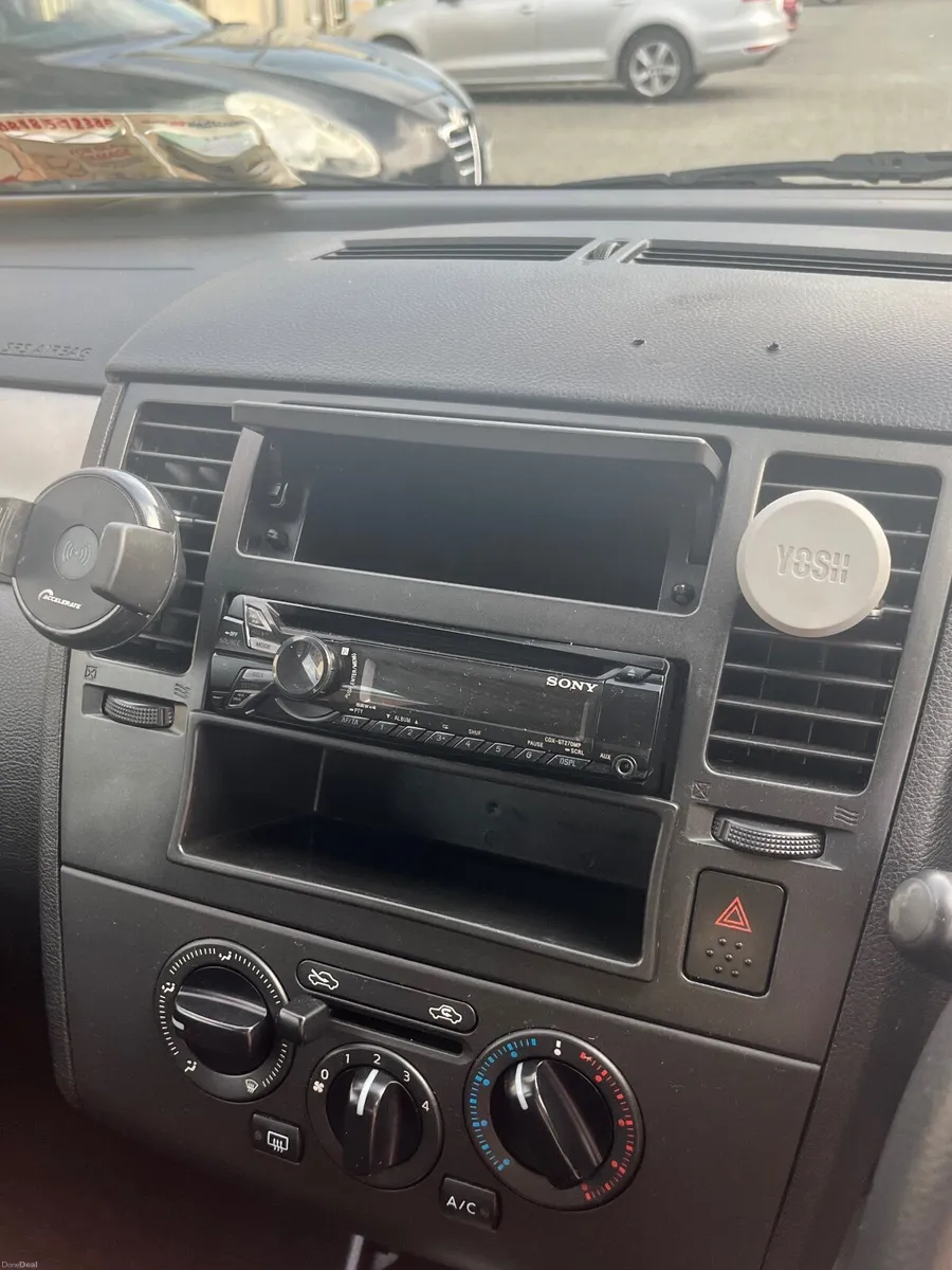 Nissan Tiida 2005 - Image 2