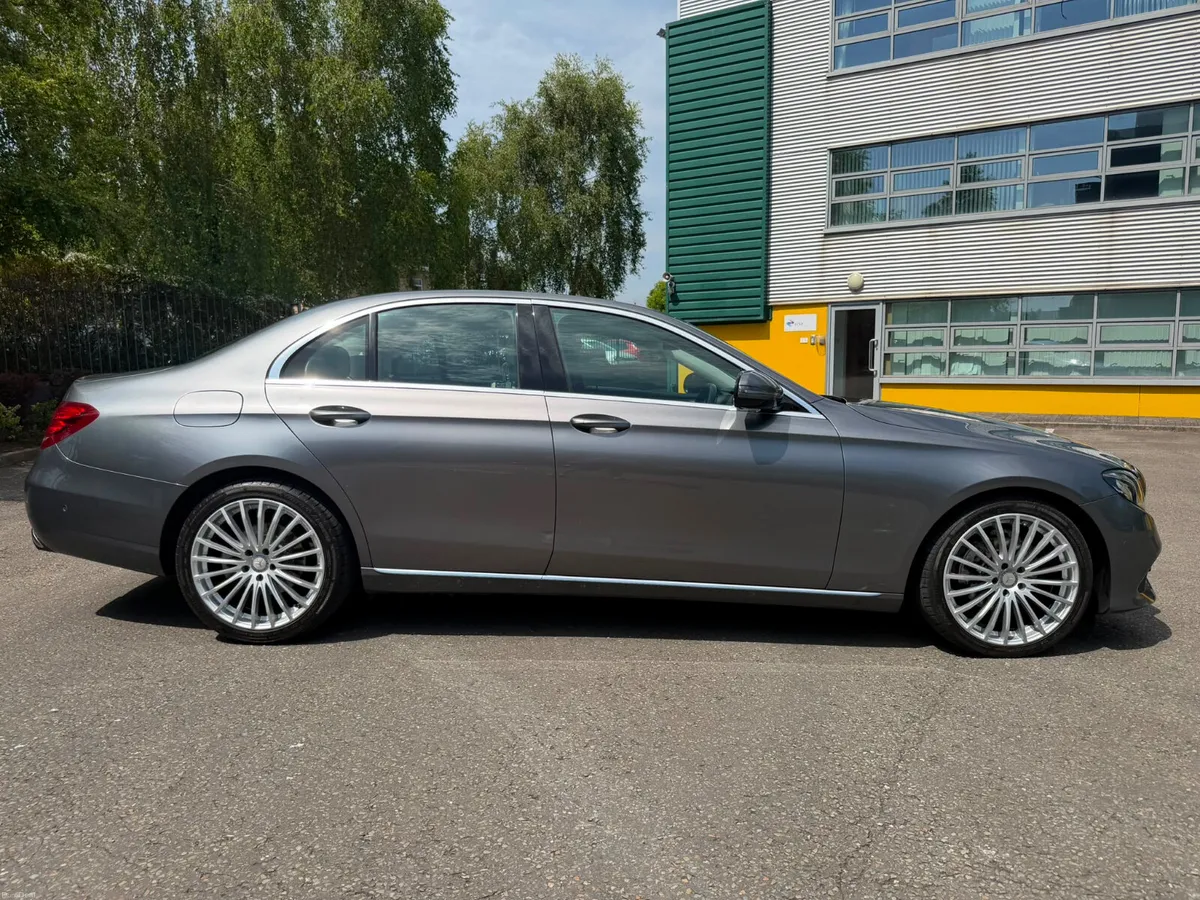 Mercedes-Benz E220D Avantgarde Sport Low Kms - Image 4