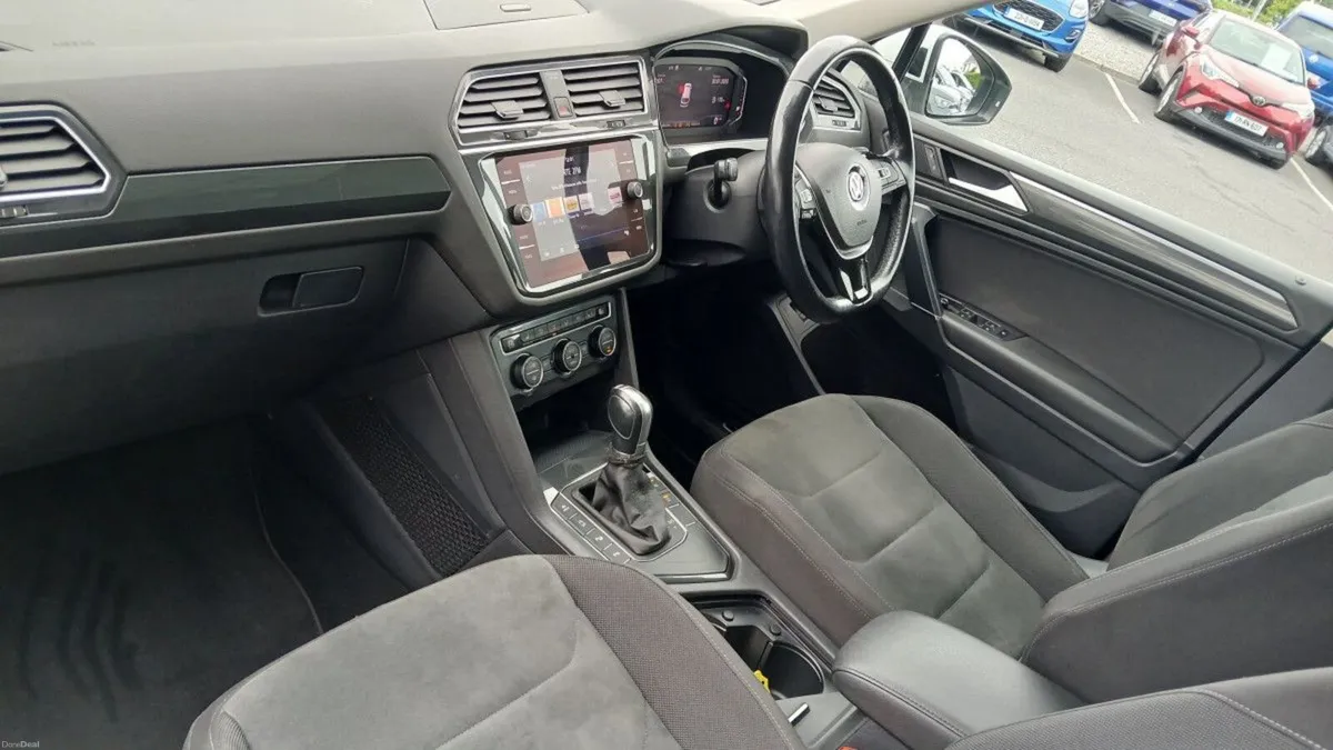 Volkswagen Tiguan Allspace R-Line  2.0 TDI 150HP D - Image 3