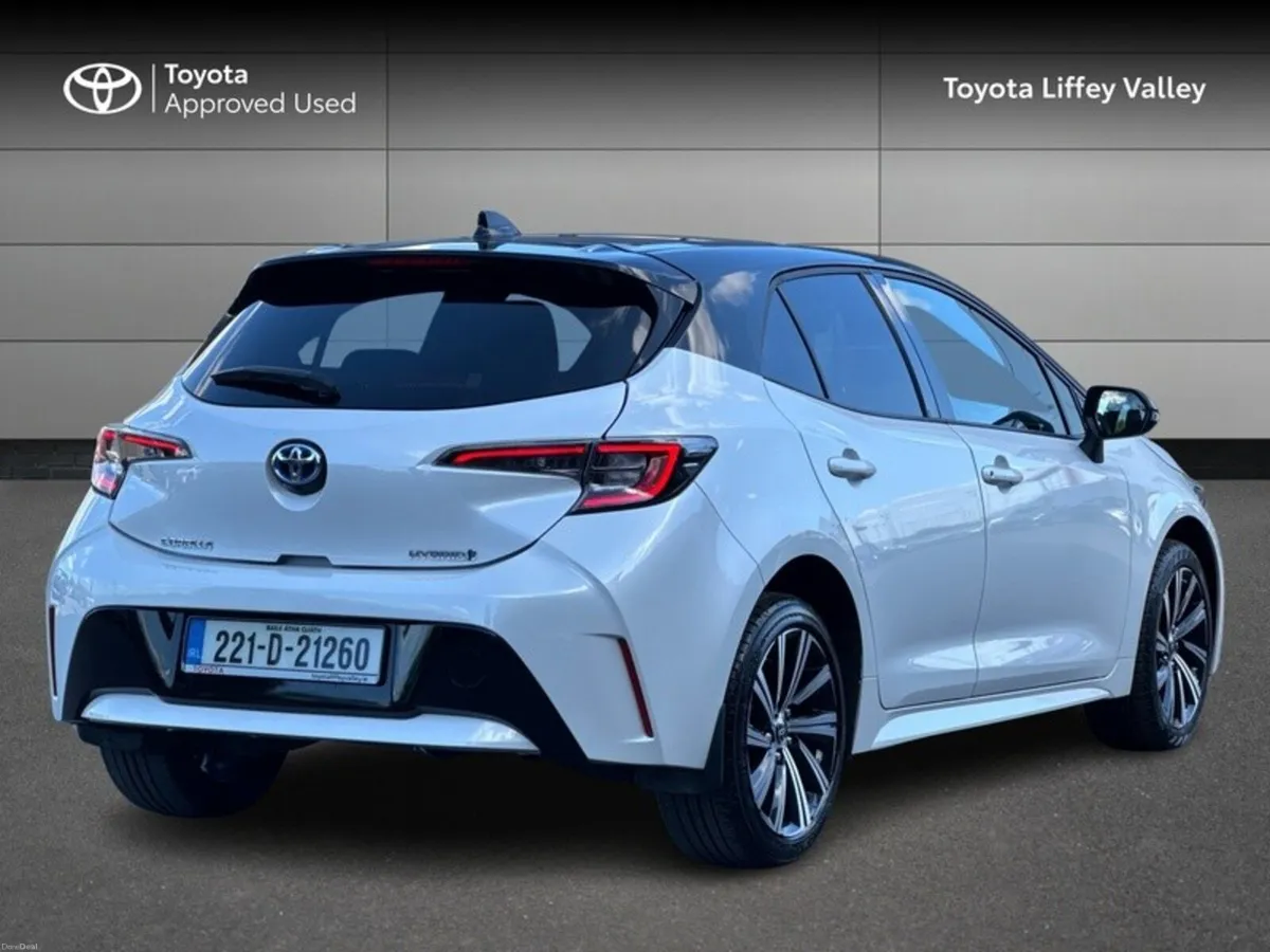 Toyota Corolla L/SPORT HB 4DR AUTO HYBRID - Image 2