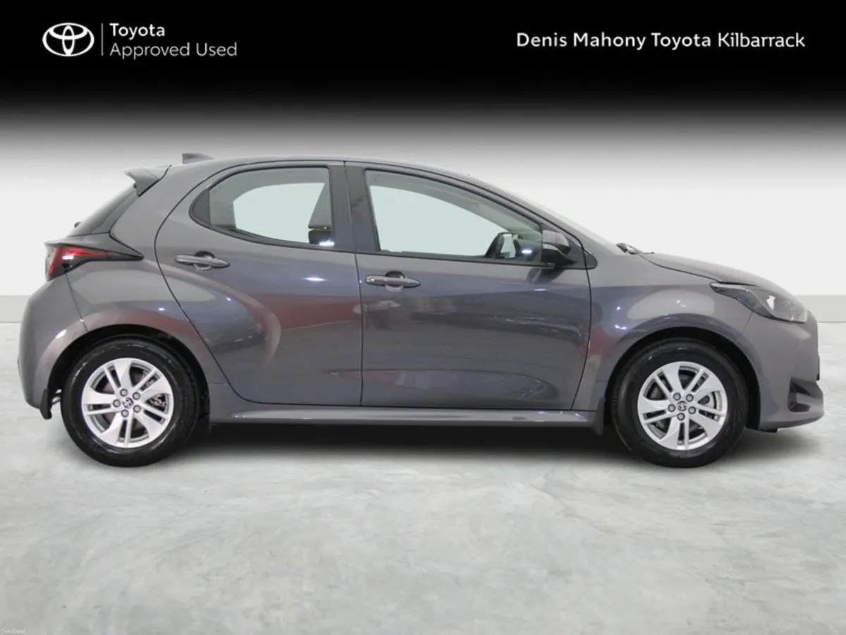 Toyota Yaris Yaris Hybrid 115 Luna - Image 3