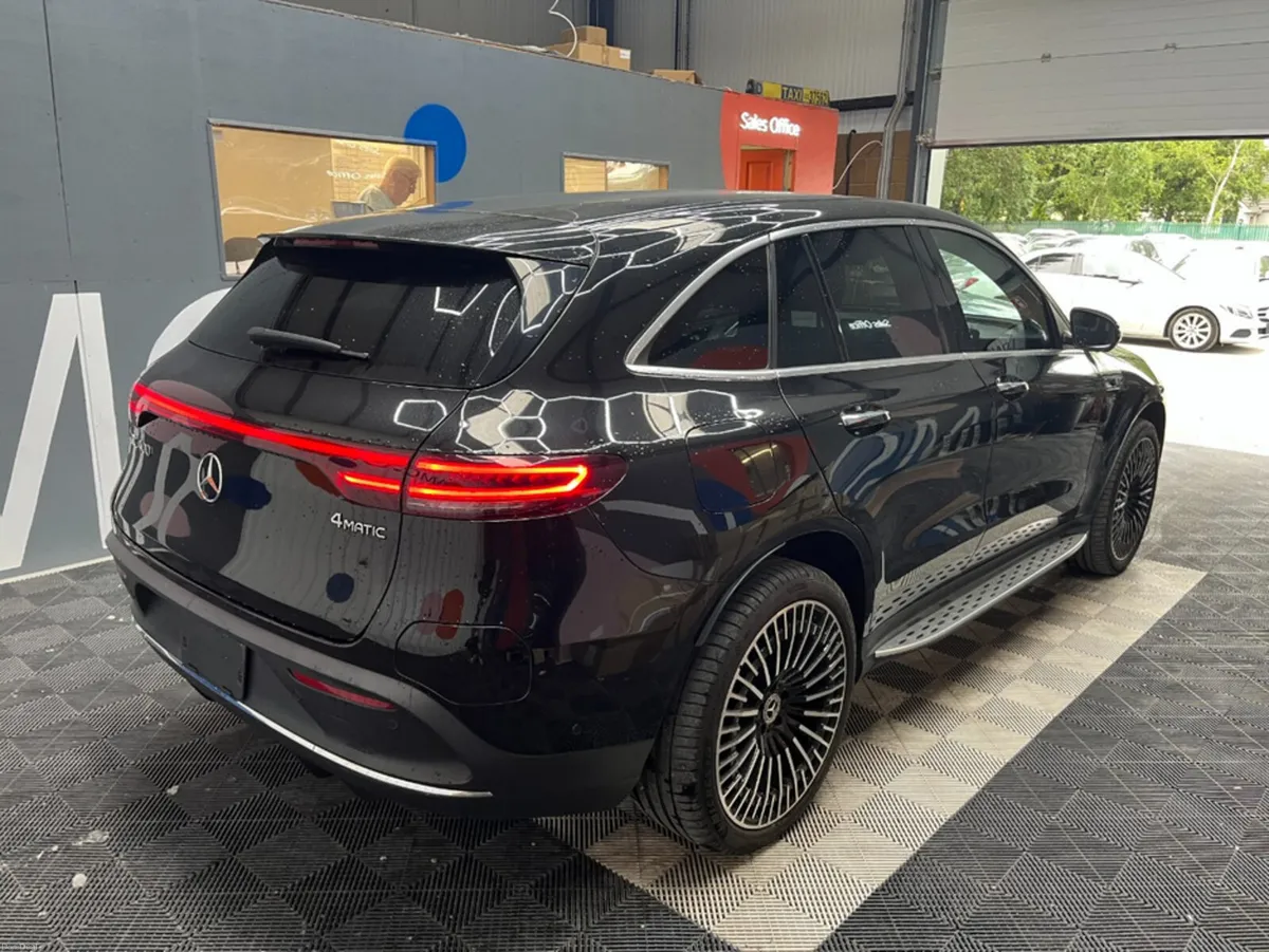 Mercedes-Benz EQC 2023 MERCEDES-EQC400 4MATIC AMG - Image 2