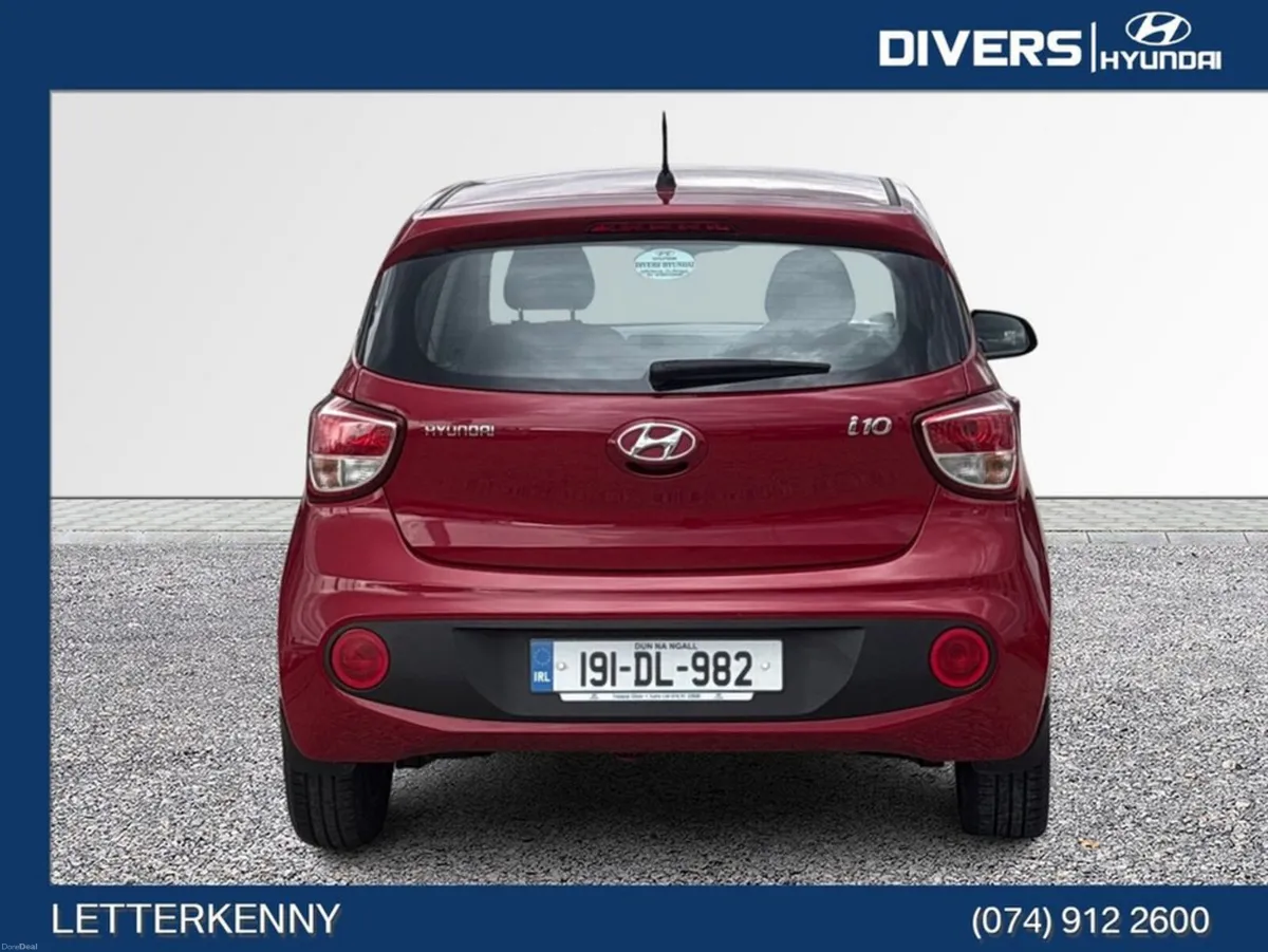 Hyundai i10 Deluxe - Image 6