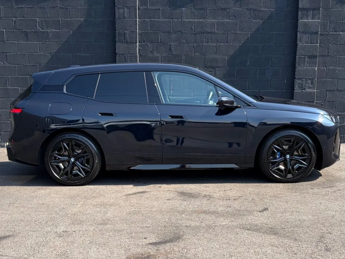 BMW iX xDrive45 MSport - Image 4