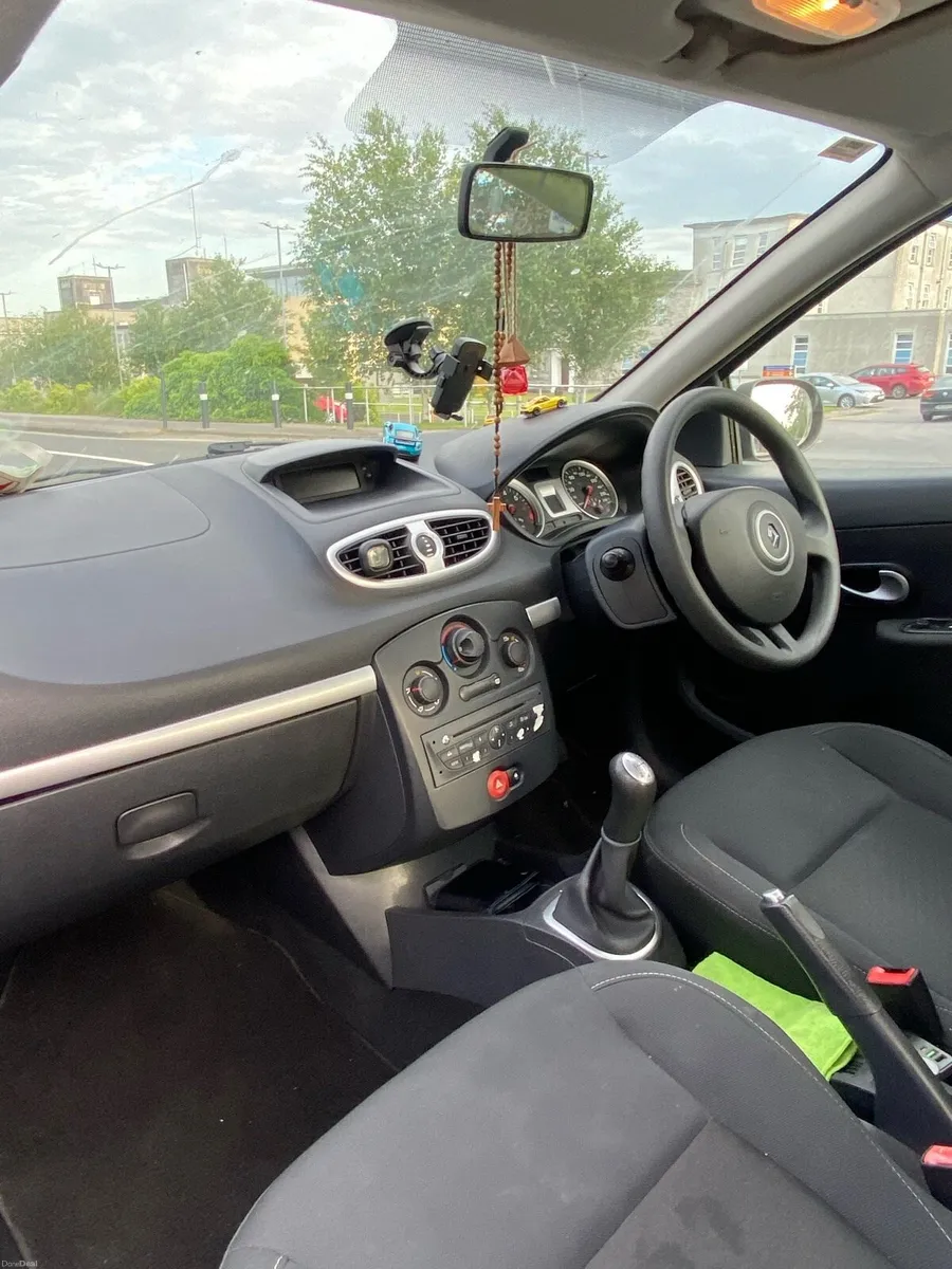 Renault clio - Image 4