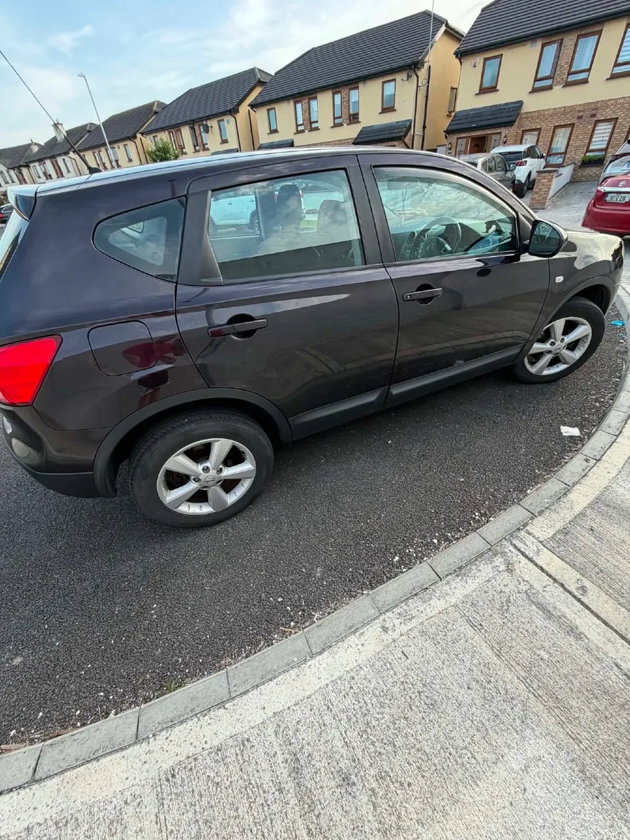 Nissan Qashqai 2009 - Image 2