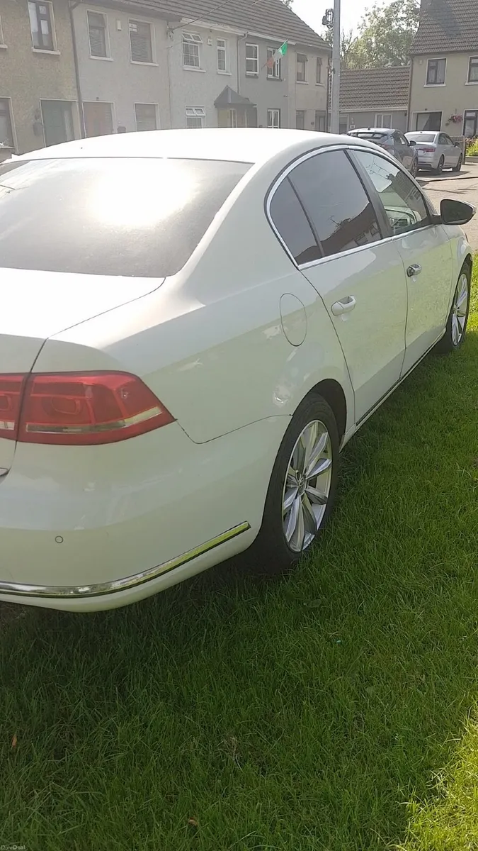 Volkswagen Passat 2014 - Image 3