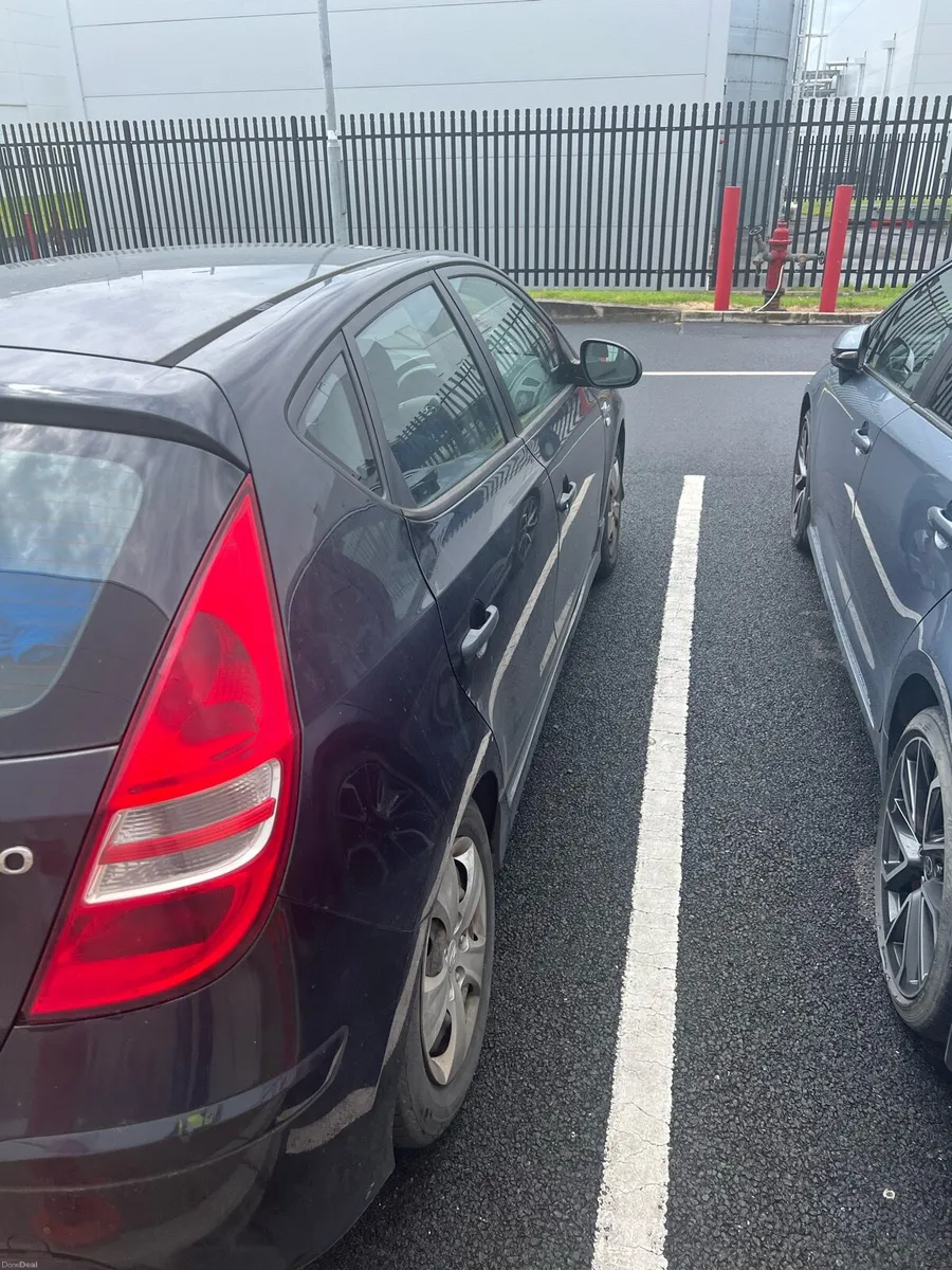 Hyundai I30 2011 - Image 2