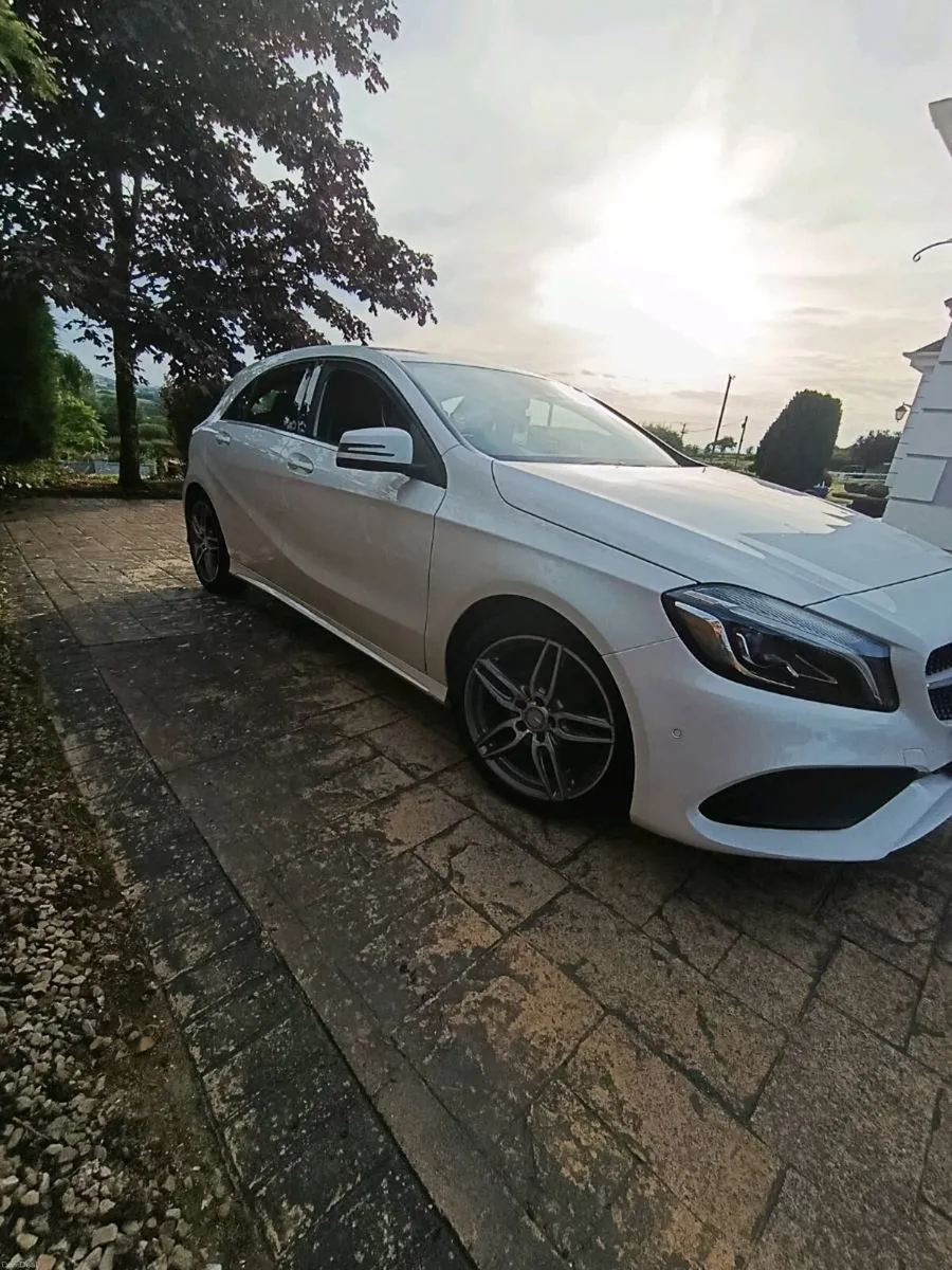 Mercedes 180 AMG LINE - Image 3