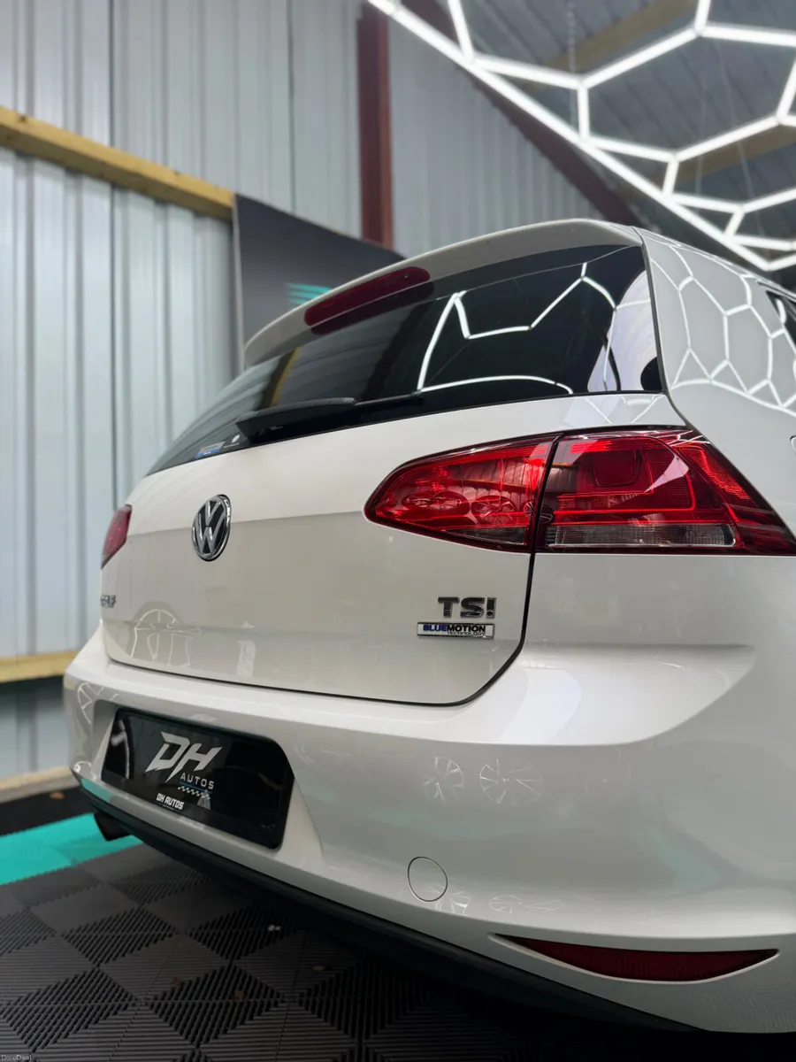 2015(152) VW Golf 1.2 Petrol  - Lounge spec! - Image 3
