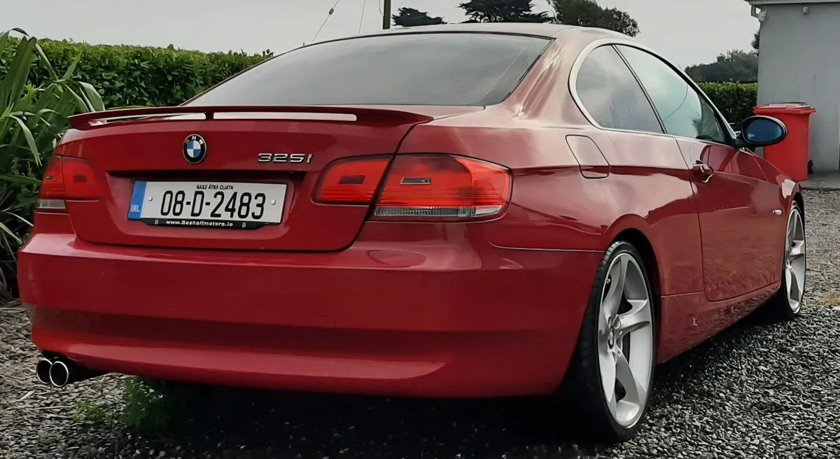 BMW e92 325i 2008 - Image 2