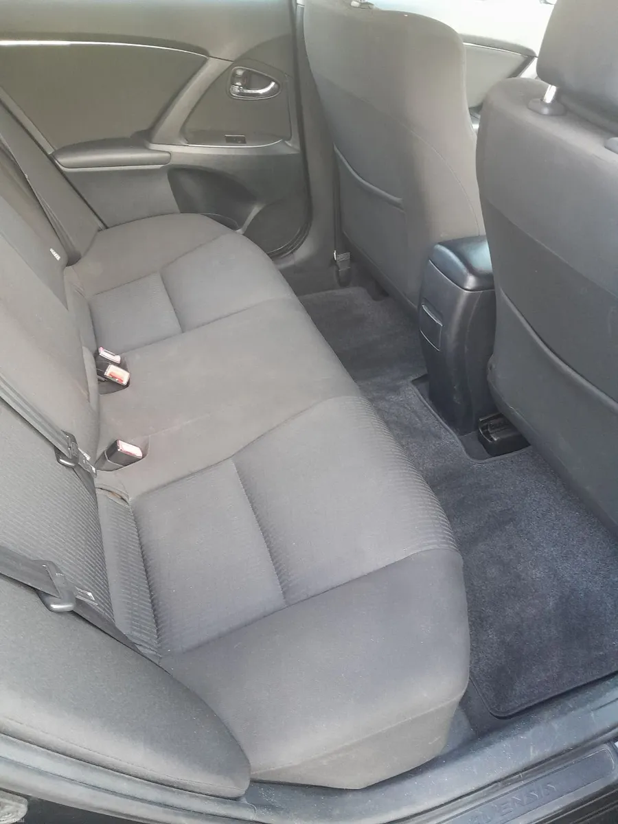 Toyota Avensis 2009 - Image 4