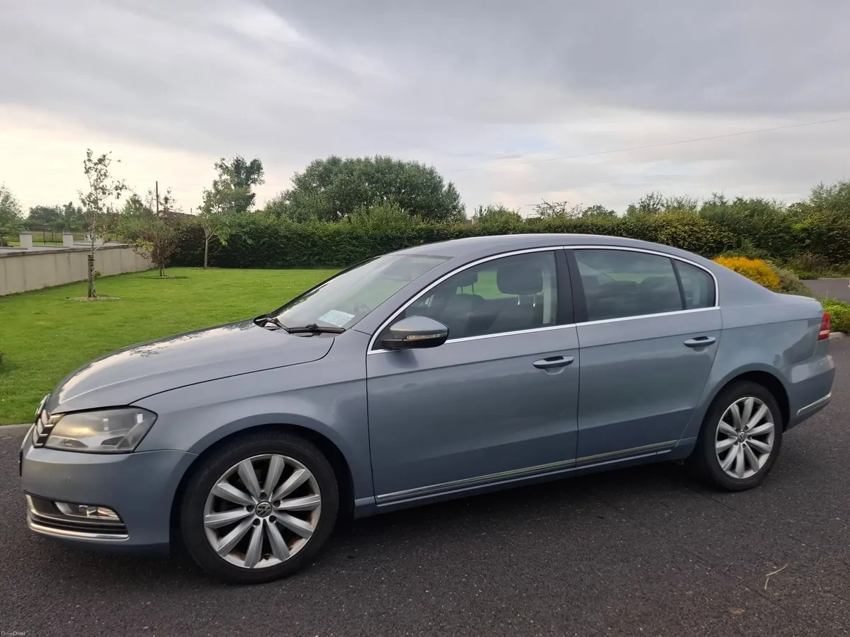 Volkswagen Passat 2013 - Image 1