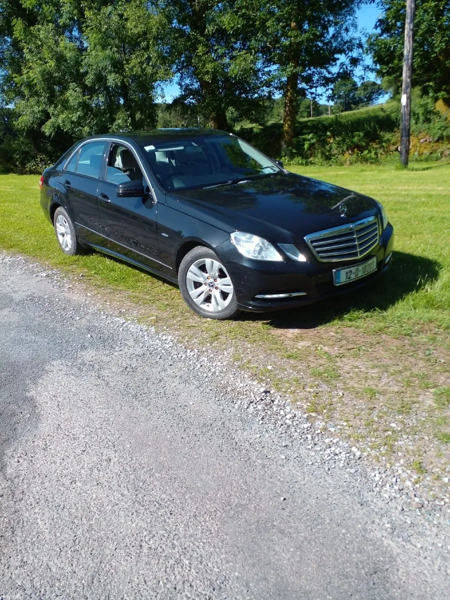 Mercedes-Benz E-Class 2012 - Image 3