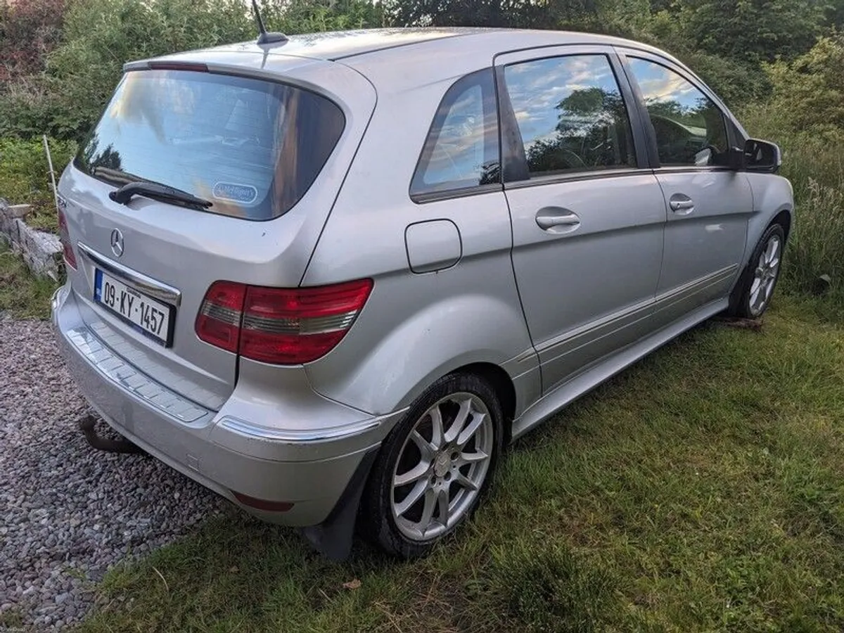 2009 Mercedes B150 - Image 4