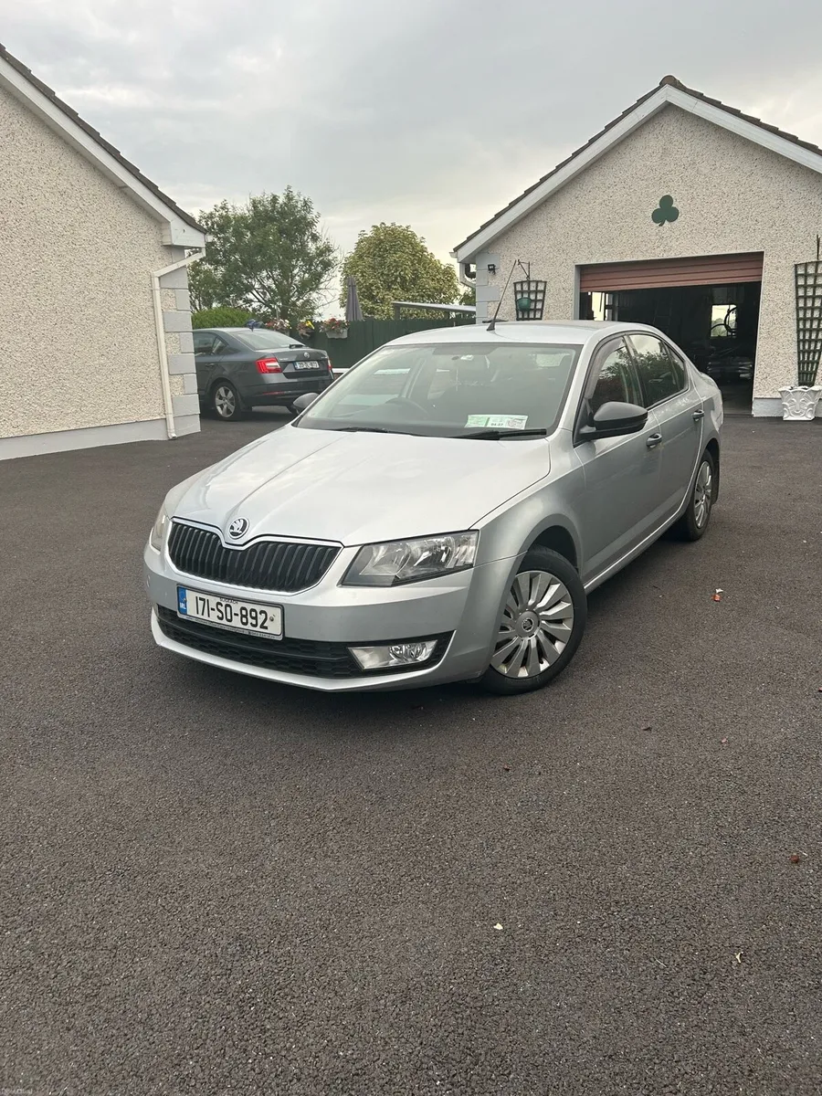 Car - Image 2