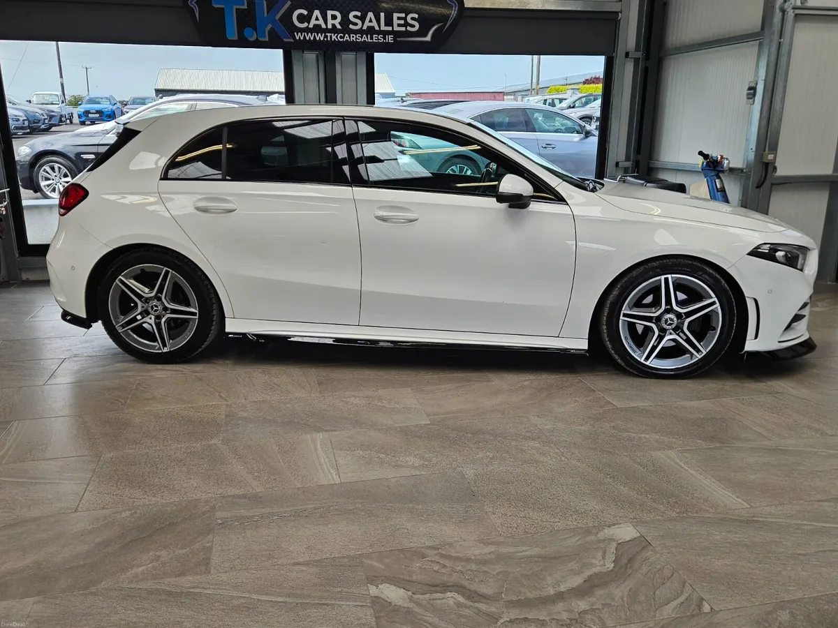 18 MERCEDES-BENZ A180 AMG LINE NIGHT EDITION AUTO - Image 2